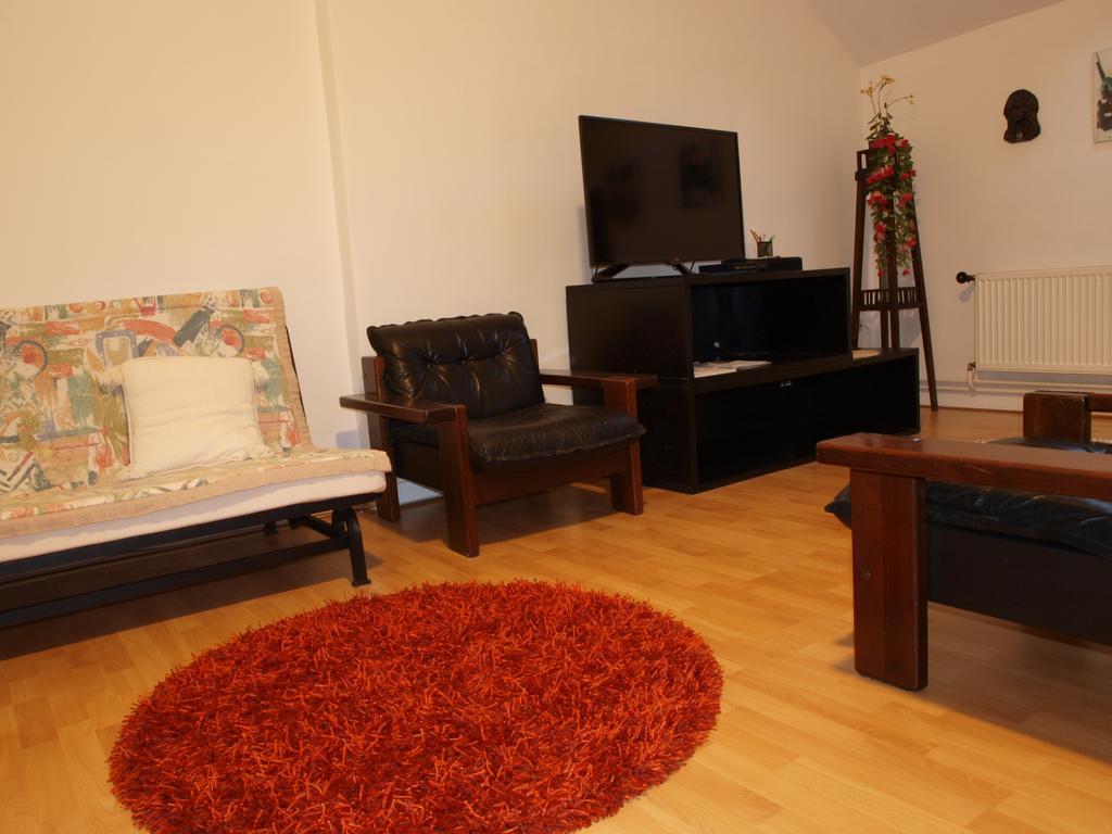 Attic Apartment City Center Praga Exterior foto